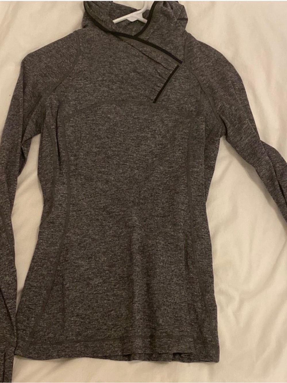 lululemon athletica Gray Heather Hooded Long Sleeve Pullover